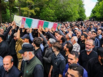 تصاویر / تشییع پیکر چهار شهید دوران دفاع مقدس در اصفهان