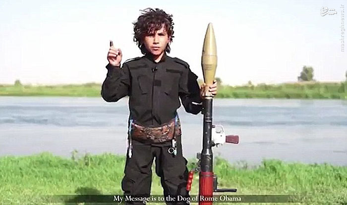 عکس/ کودک داعشی اوباما را تهدید کرد