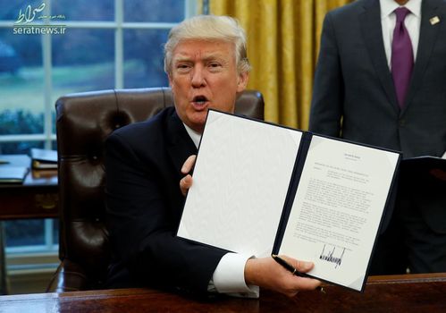 دونالد ترامپ حکم خروج آمریکا از پیمان تجاری اقیانوس آرام را امضا کرد