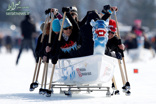 جشنواره قایق رانی بر روی دریاچه یخ زده در اتاوای کانادا