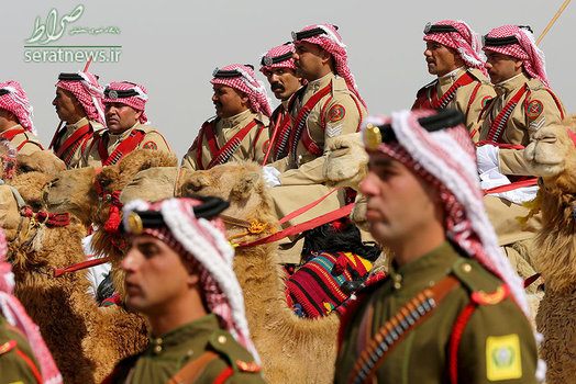 گارد احترام شترسوار ارتش اردن برای استقبال از ملک سلمان پادشاه عربستان