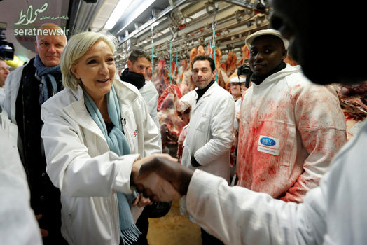 بازدید مارین لوپن نامزد افراطی انتخابات ریاست جمهوری فرانسه از یک غرفه گوشت در بازار بین المللی مواد غذایی