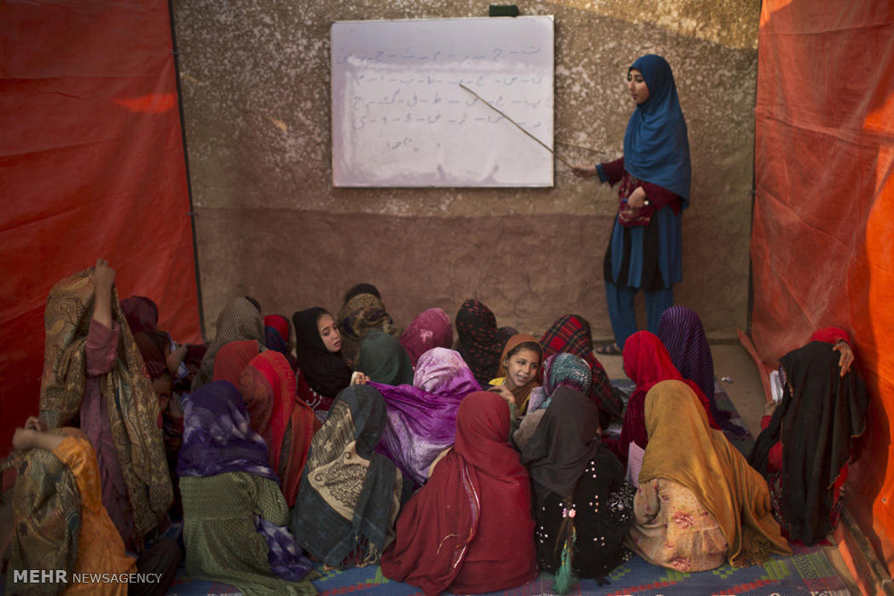 عکس/ کلاس درس دانش آموزان پاکستانی