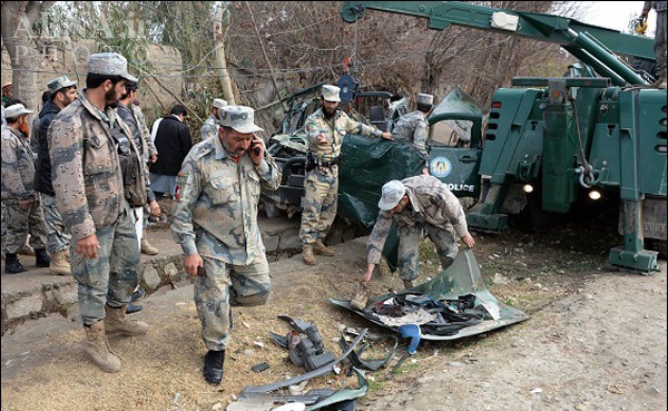 انفجار خودروی نیروی امنیتی افغانستان +تصاویر