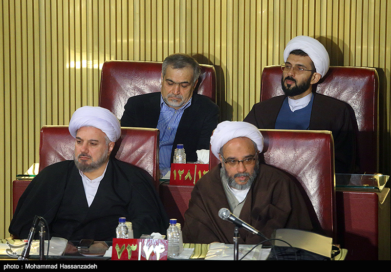 برادر روحانی بار دیگر به صحن خبرگان رفت +عکس