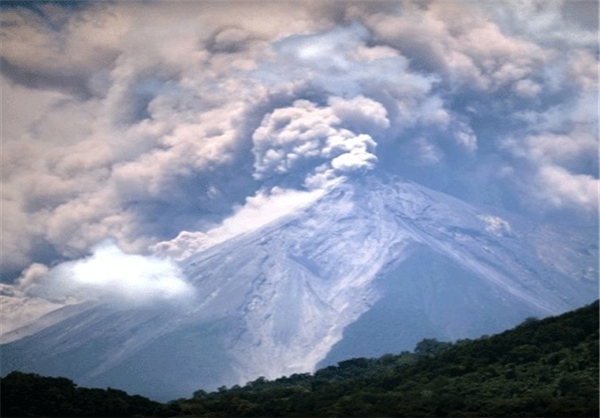 ثبت 20 فوران یک آتشفشان +تصاویر