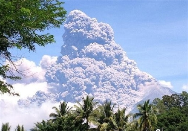 ثبت 20 فوران یک آتشفشان +تصاویر