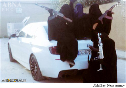 عکس یادگاری زنان داعش با