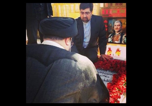 خداحافظی سفیر از محافظ شهیدش+عکس
