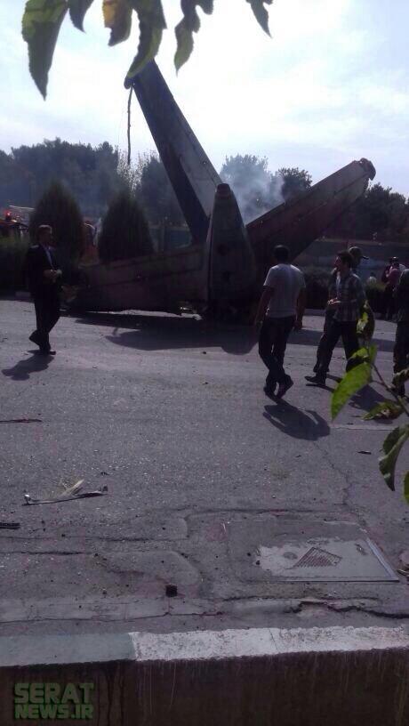 تصاویر/ سقوط هواپیمای مسافربری در تهران