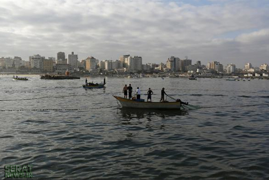 عکس/ ماهیگیران فلسطینی در آبهای غزه