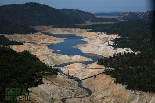 خشکسالی بخشی از مناطق آمریکا و بخشی از دریاچه Oroville در کالیفرنیا که به خشکترین وضعیت خود در چند دهه گذشته رسیده است. + عکس