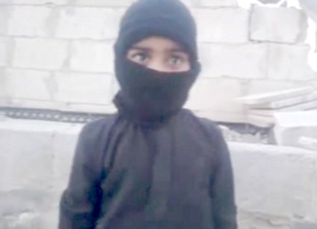 کوچک‌ترین عضو مسلح داعش +عکس