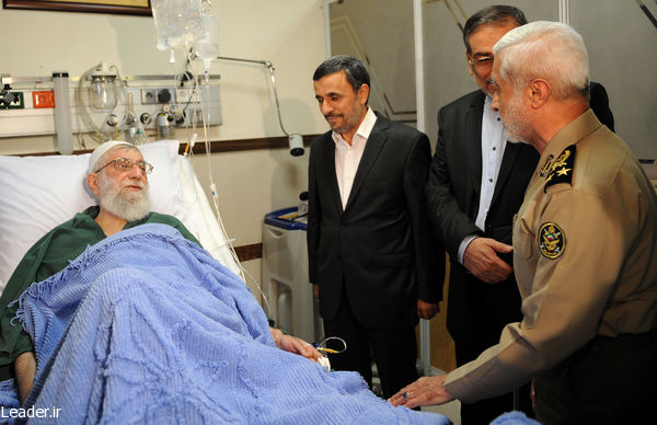 تصاویر/ عیادت احمدی نژاد از رهبر انقلاب