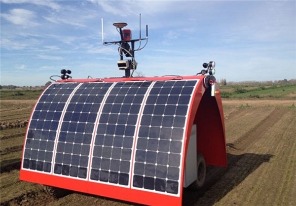 ربات خورشیدی کشاورز+تصاویر