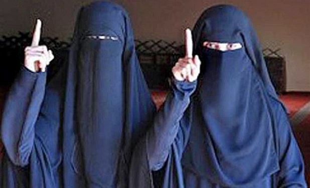دختران پشیمان از حضور در محافل داعش+تصاویر