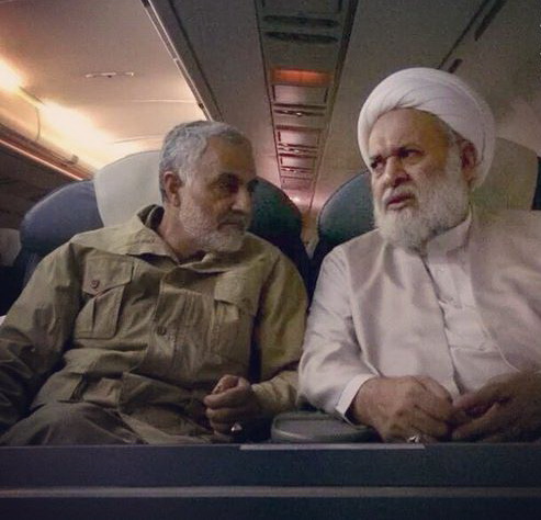 عکس/ سردار سلیمانی در هواپیما
