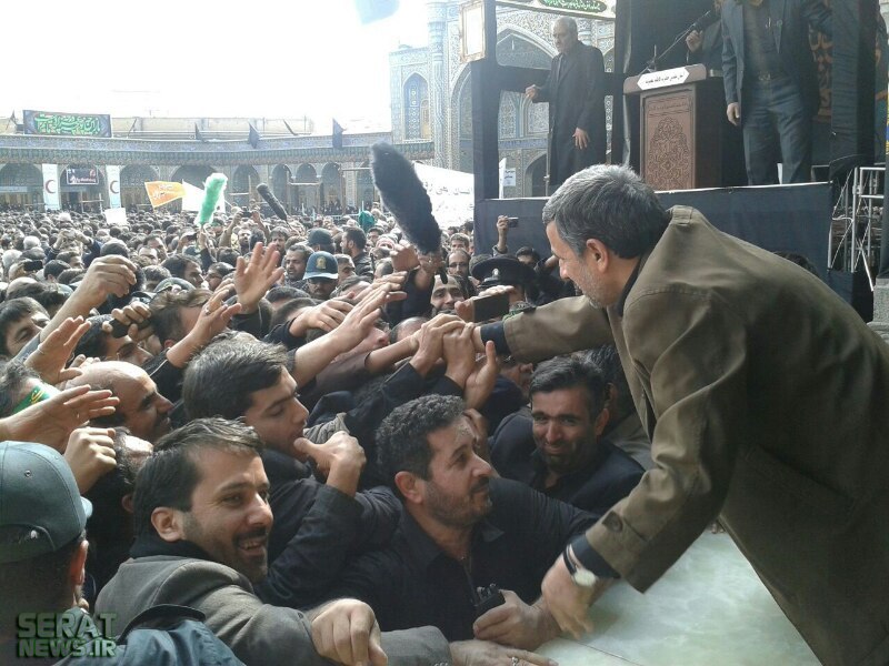 عکس/ استقبال از احمدی‌نژاد در قم