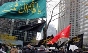 اهتزار پرچم امام حسین(ع) در تورنتو +تصاویر