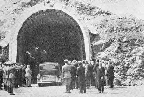 عکس/ افتتاح تونل کندوان در سال 1317