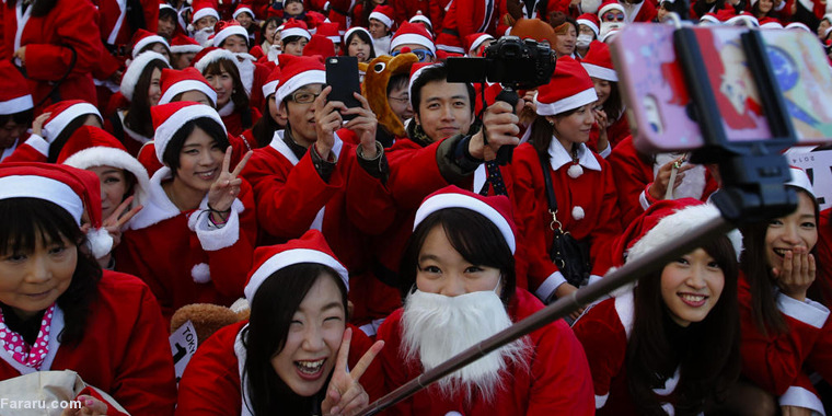عکس/تجمع مردم با لباس بابانوئل