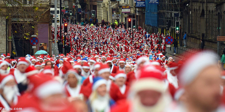 عکس/مسابقه دو با لباس بابانوئل‌