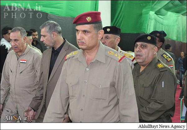 تشرف وزیر دفاع عراق به حرم امام حسین(ع) + تصاویر