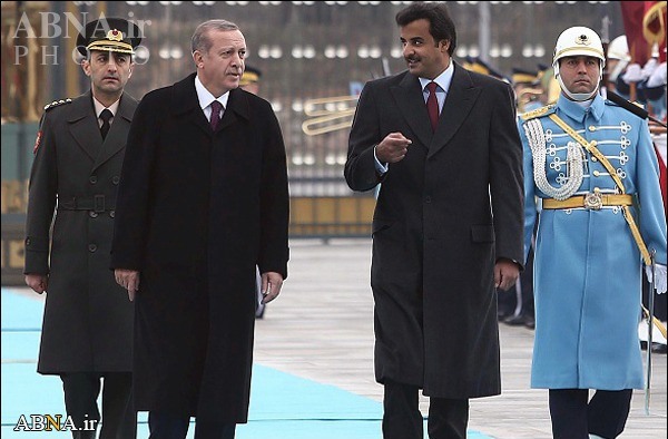 عکس/ ظاهر متفاوت امیر قطر در ترکیه