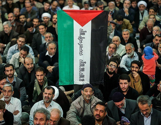 عکس/ پرچم فلسطین در نماز جمعه تهران