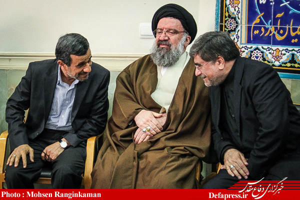 عکس/ خوش و بش جنتی با احمدی نژاد!