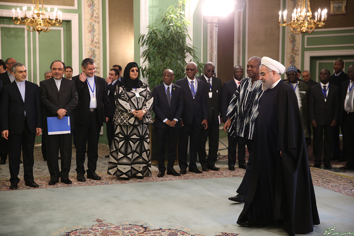 عکس/ لباس رییس‌جمهور غنا کنار روحانی