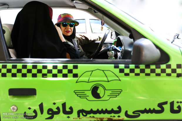 خانم بازیگری‌که راننده تاکسی شد+تصاویر