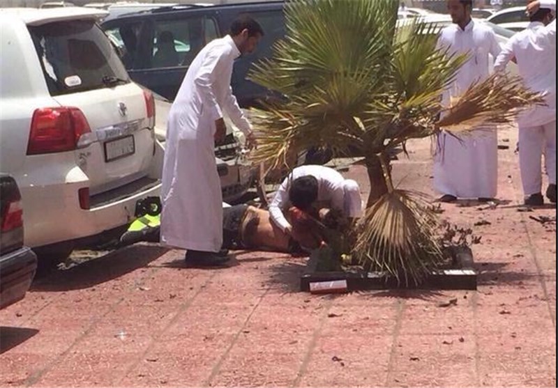 انفجاردرمسجد امام‌حسین(ع) در عربستان +تصاویر