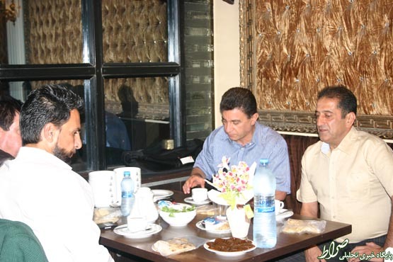 تصاویر/ افطاری با قلعه‌نویی و فرزاد حسنی