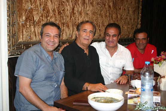 تصاویر/ افطاری با قلعه‌نویی و فرزاد حسنی