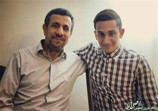 سلفی پسر احمدی‌نژاد با برج ایفل صحت دارد؟ +عکس