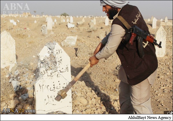 داعش قبرستان رقه راتخریب‌کرد+تصاویر