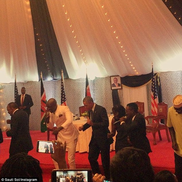 رقاصی اوباما این بار در کنیا +تصاویر