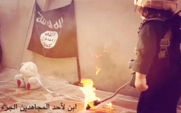 آموزش یک اعدام دیگربه کودک داعشی +تصاویر