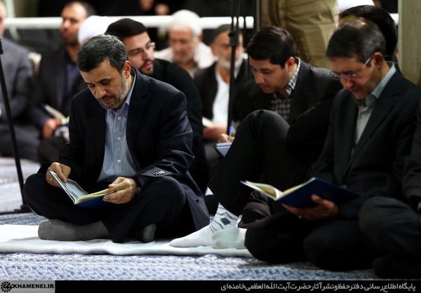 عکس/ احمدی نژاد در مراسم یادبود جانباختگان