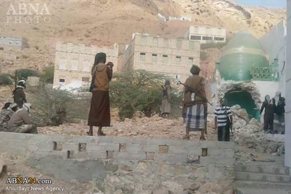 تخریب قبرهای یمنی به دست داعش +عکس
