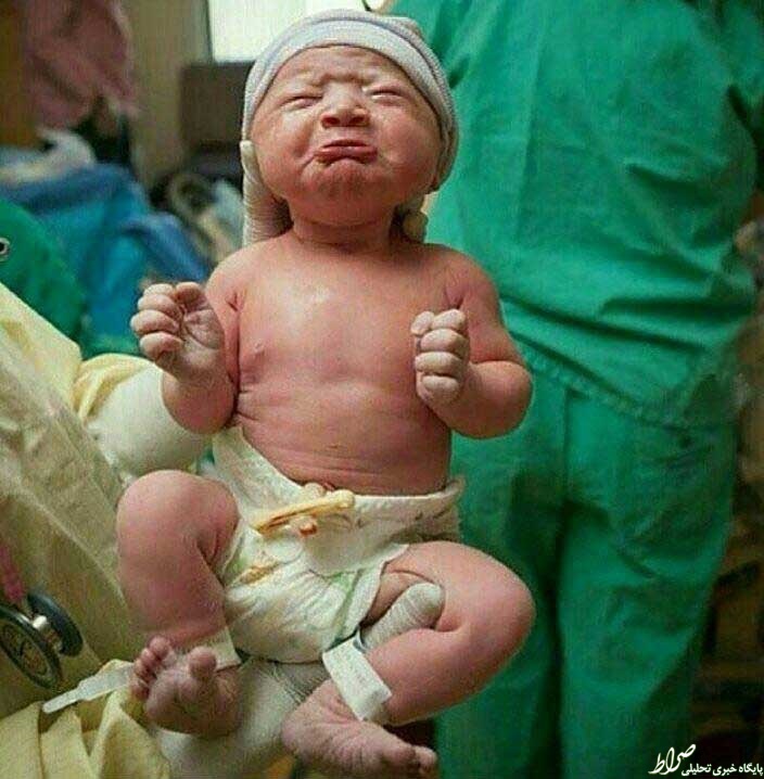 تصویر جالبی از یک نوزاد تازه به دنیا آمده!