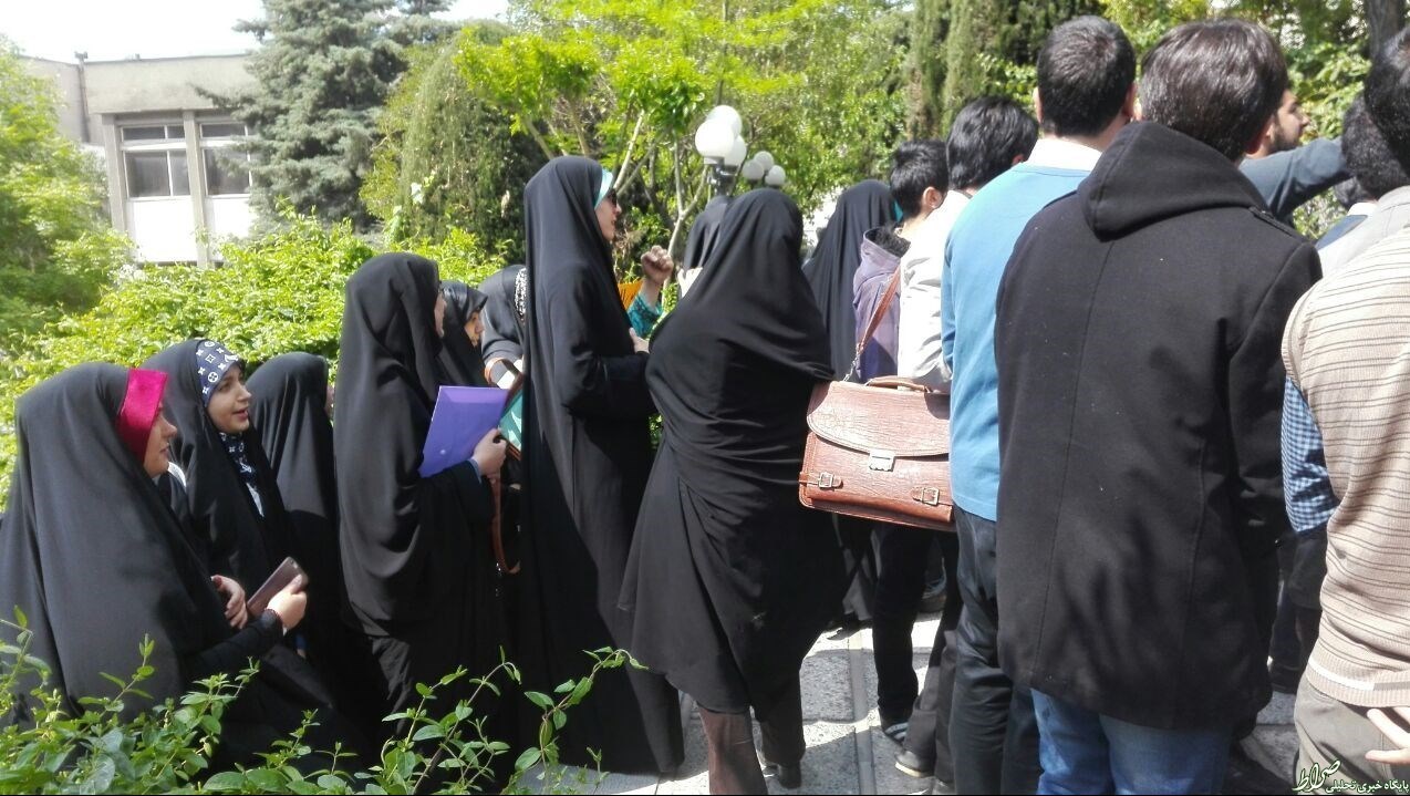 تجمع اعتراضی دانشجویان دانشگاه تهران +تصاویر