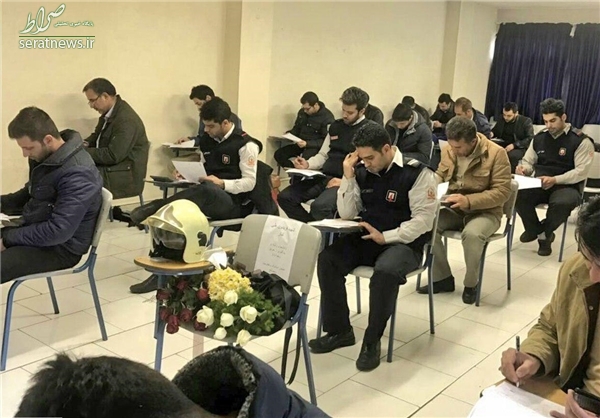 عکس/ جای خالی آتش نشان شهید در جلسه امتحان