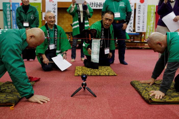 رقابت مردان ژاپنی برای بزرگداشت کچلی! +تصاویر