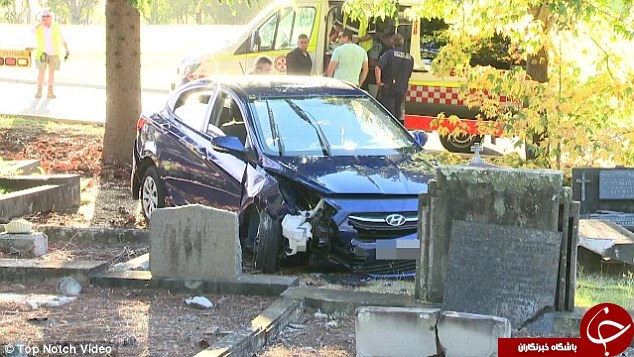 تصادف خودروی هیوندا با قبرستان +تصاویر