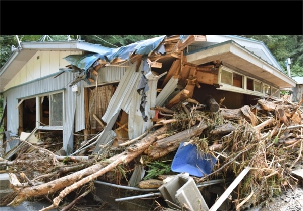 توفان «لایــِن‌داک» در ژاپن 11 کشته برجای گذاشت+تصاویر