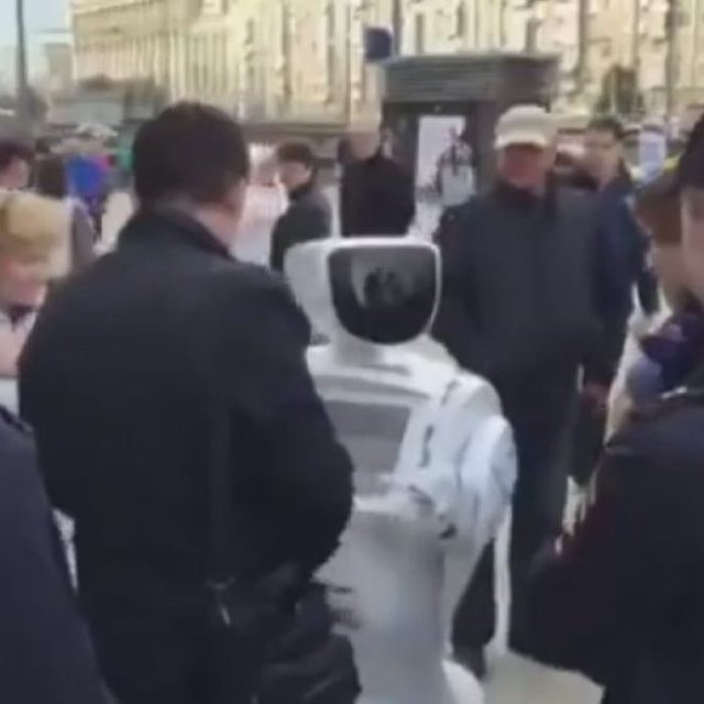ربات فراری روسی باز هم دردسرساز شد+تصاویر