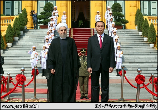 استقبال رسمی رئیس‌جمهور ویتنام از روحانی +عکس