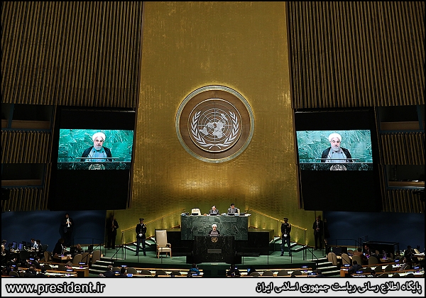 ترفند دولت برای سانسور صندلی‌های خالی در سخنرانی روحانی! +تصاویر